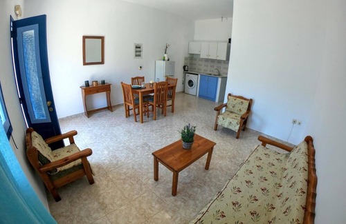 Pedi Apartment | Apartment 'Irene Double Katoi' with Sea View, Wi-Fi and Air Conditioning