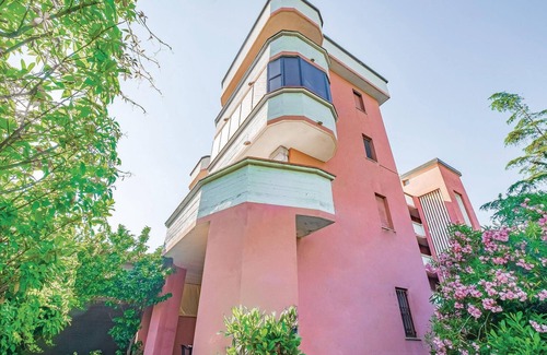 Lido delle Nazioni Apartment | Apartment in a complex with communal pool, near the beach.