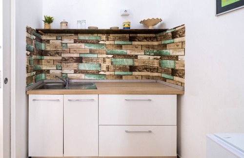 San Cesario di Lecce Apartment | Apartment 'Mezzogiorno' with Shared Terrace, Wi-Fi and Air Conditioning