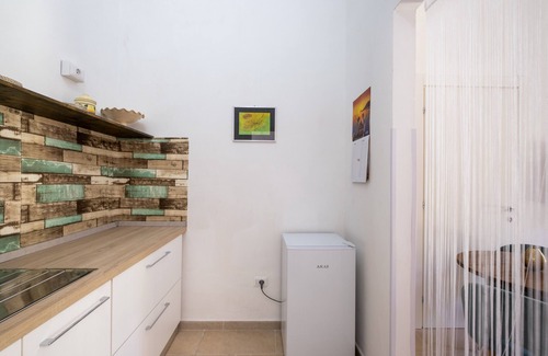 San Cesario di Lecce Apartment | Apartment 'Mezzogiorno' with Shared Terrace, Wi-Fi and Air Conditioning
