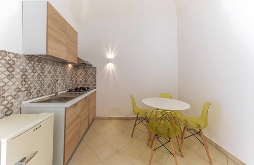 San Cesario di Lecce Apartment | Apartment 'Dimora Bianca' with Private Terrace and Air Conditioning