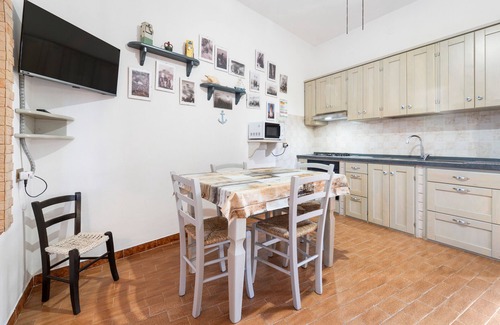 San Giovanni Suergiu Apartment | Apartment '1' with Shared Garden and Air Conditioning