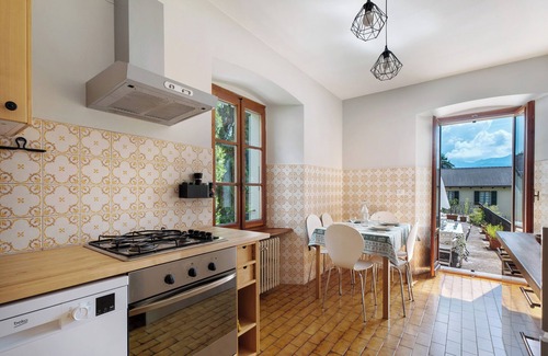 Santa Maria Maggiore Apartment | Apartment 'Casa Anna' with Mountain View and Private Terrace