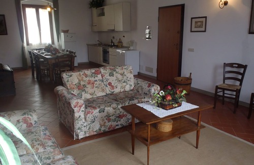 Serravalle Pistoiese Apartment | Apartment - aurora -