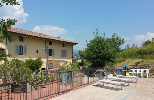 Serravalle Pistoiese Apartment | Apartment - aurora -