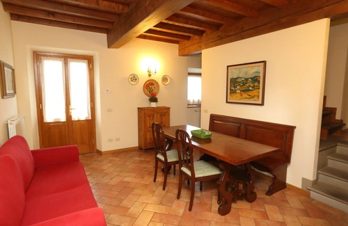 Serravalle Pistoiese Other | Apartment 2 rooms - 1 bathroom - sleeps 5 - wifi - pool