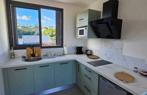 Saint-Pierre De La Reunion Apartment | Apartment Joly brise 4 in Terre Sainte near small beach/CHU