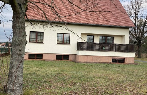 Frauendorf Apartment | Apartment 'Jungfernteich' with Balcony and Wi-Fi