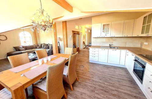 Grassau Apartment | Apartment Kaiserblick approx. 86 sqm in the village center up to 4 persons, balcony, 2 separate bedrooms