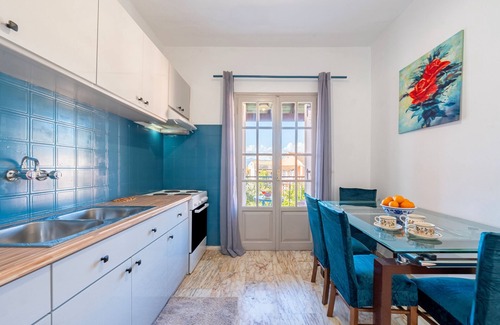 Kassiopi Apartment | Apartment 'Kassiopi 2' with Mountain View, Wi-Fi and Air Conditioning