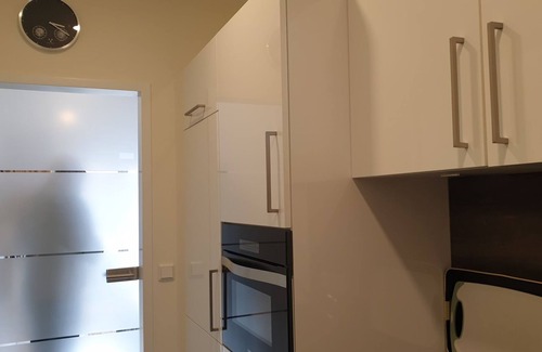 Bad Kreuznach Apartment | Apartment 'Klein' with Balcony and Wi-Fi