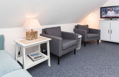 Neuharlingersiel Apartment | Apartment "Kluntje" - "House Teetied"