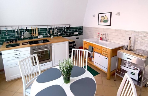 Detmold-Nord Apartment | Apartment Kossinna - Apartment with 2 bedrooms and 2 balconies