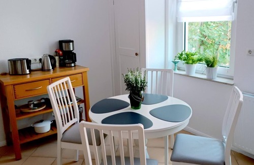 Detmold-Nord Apartment | Apartment Kossinna - Apartment with 2 bedrooms and 2 balconies