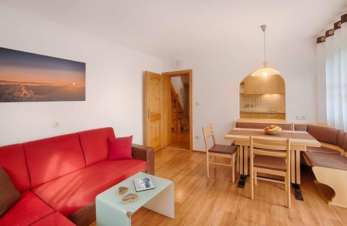 Valle Aurina Apartment | Apartment "Löfflerblick B Plus Löffler" with Mountain View, Wi-Fi, Sauna & Jacuzzi