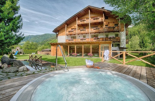 Valle Aurina Apartment | Apartment "Löfflerblick B Plus Löffler" with Mountain View, Wi-Fi, Sauna & Jacuzzi