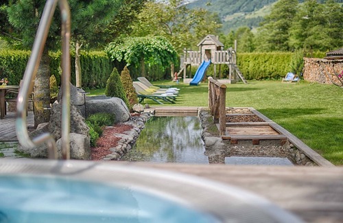 Valle Aurina Apartment | Apartment "Löfflerblick B Plus Löffler" with Mountain View, Wi-Fi, Sauna & Jacuzzi