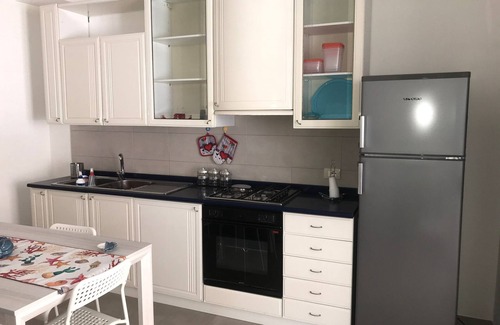 Scoglitti Apartment | Apartment 'L'ancora Di Via Del Mare' with Private Terrace, Wi-Fi and Air Conditioning