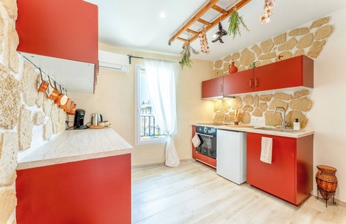 Orange Apartment | Apartment "L'Escale Romaine" in the center of Orange