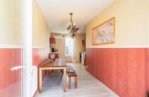 Orange Apartment | Apartment "L'Escale Romaine" in the center of Orange