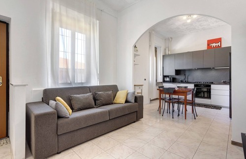 Concorezzo Apartment | Apartment 'La Casa Del Gallo' with Balcony and Wi-Fi