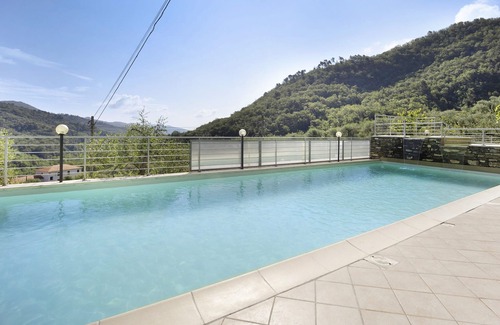 Rossi Apartment | Apartment 'La Cicala 2' with Shared Pool, Private Terrace and Shared Garden