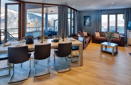 Les Carroz-d'Araches Apartment | Apartment 'La Pointe D'Areu' with Mountain View, Private Terrace and Wi-Fi