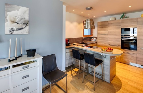 Les Carroz-d'Araches Apartment | Apartment 'La Pointe D'Areu' with Mountain View, Private Terrace and Wi-Fi