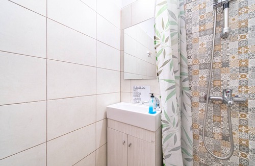 Notos Apartment | Apartment "La Pazzeli 1st Floor" with Sea View, Balcony & Wi-Fi