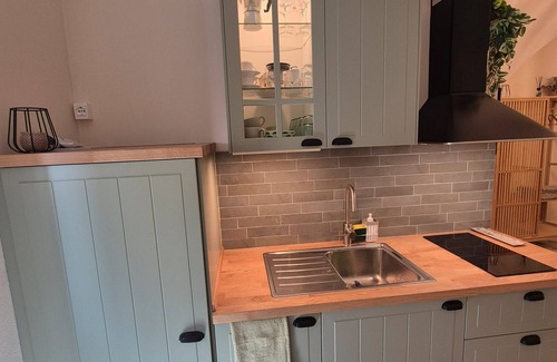 Bordighera Apartment | Apartment 'La Tana Dei Marinai' with Wi-Fi and Air Conditioning