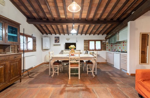 Ferretto House | Apartment "La Vecchia Fornace La Casina" with Shared Pool & Wi-Fi