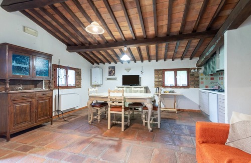 Ferretto House | Apartment "La Vecchia Fornace La Casina" with Shared Pool & Wi-Fi