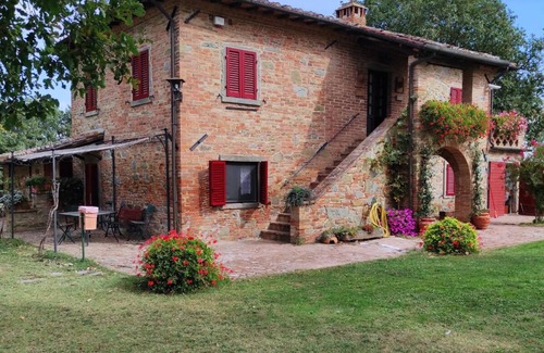 Ferretto House | Apartment "La Vecchia Fornace La Casina" with Shared Pool & Wi-Fi