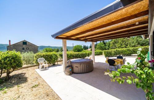 Lovorno Apartment | Apartment Laurel Leaf