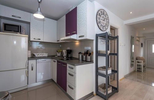 Novi Vinodolski Apartment | Apartment Lavanda with balcony and sea view