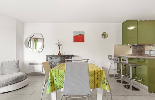 Boulouris-sur-Mer Apartment | Apartment 'Le Deux Pièces Des Rivages' with Sea View, Wi-Fi and Air Conditioning