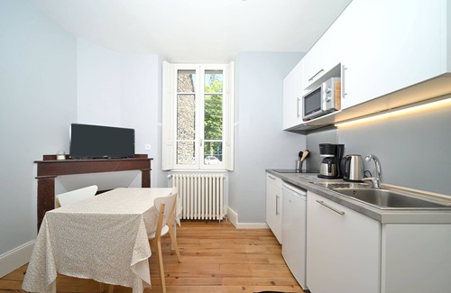 Bagneres-de-Luchon Apartment | Apartment 'Les Téchous' with Mountain View, Shared Garden and Wi-Fi