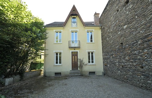Bagneres-de-Luchon Apartment | Apartment 'Les Téchous' with Mountain View, Shared Garden and Wi-Fi