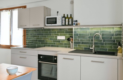 Chateauneuf Apartment | Apartment 'Le Relai Des Gayots' with Mountain View, Shared Garden and Wi-Fi