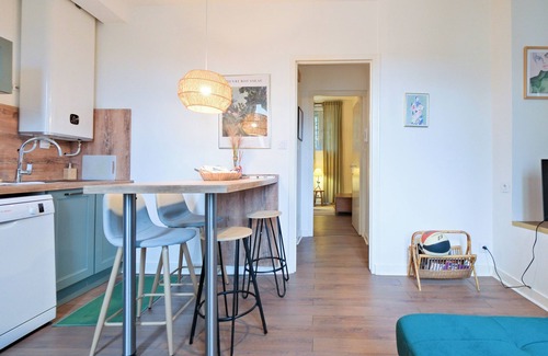 Perigueux Apartment | Apartment 'Le Relais Des Depeches': Cosy Stay in Périgueux with Wi-Fi