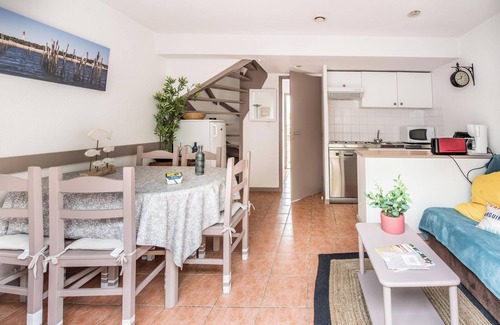 Le Canon Apartment | Apartment 'Les Canonniers' close to the Beach with Pool, Terrace & Balcony
