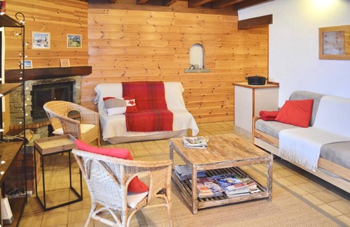 Villard-Reculas Apartment | Apartment 'Les Cabrettes - Confort' with Mountain View and Balcony