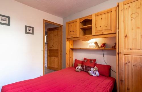 Les Almes Apartment | Apartment Les Grandes Balmes I et II - Le Lac-11 by Interhome
