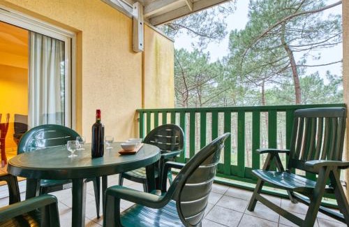 Maubuisson Apartment | Apartment Les Grands Pins-3 by Interhome