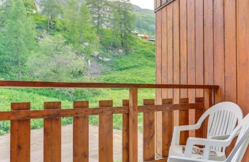 Les Boisses Apartment | Apartment Les Olympiques - Tignes 1800-10 by Interhome