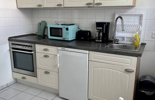 Nordhorn Condo | Apartment Lindenallee - in a quiet residential area + modern