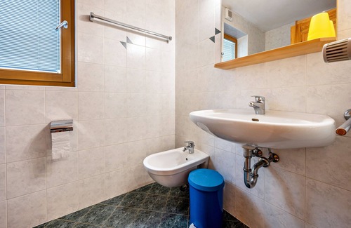 Vandoies Apartment | Apartment "Lindenhof 8" with Shared Garden & Wi-Fi