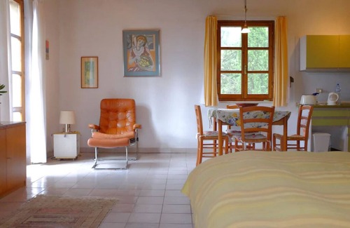 Riparbella Apartment | Apartment located in the tuscan hills with view of the islands, 8km to the sea