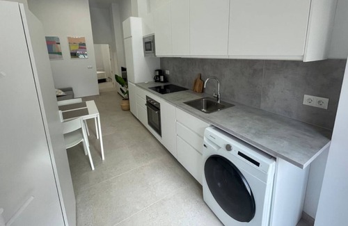 Bailen-Miraflores Apartment | Apartment "Loft De Lujo Techo Altos" with Wi-Fi & A/C