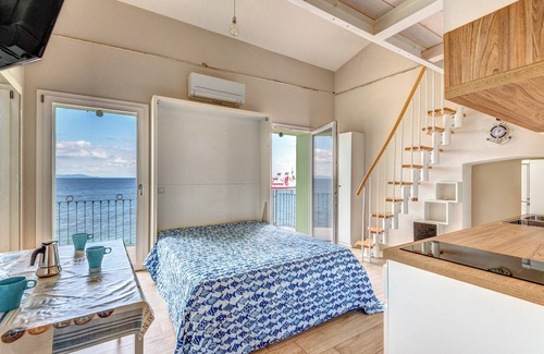 Rio Marina Apartment | Apartment 'Loft Levante' with Private Terrace, Wi-Fi and Air Conditioning